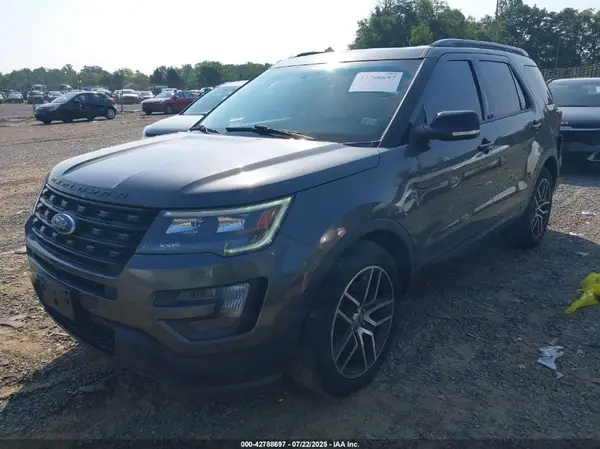 1FM5K8GT5GGB00865 2016 FORD EXPLORER - Image 2