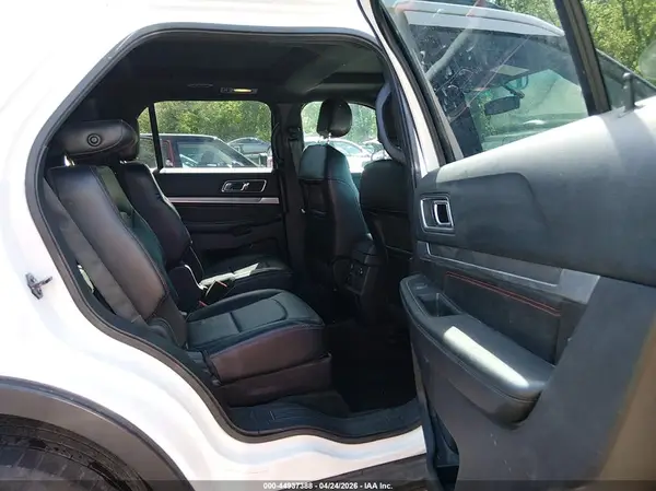 1FM5K8GT5GGB05547 2016 FORD EXPLORER - Image 8