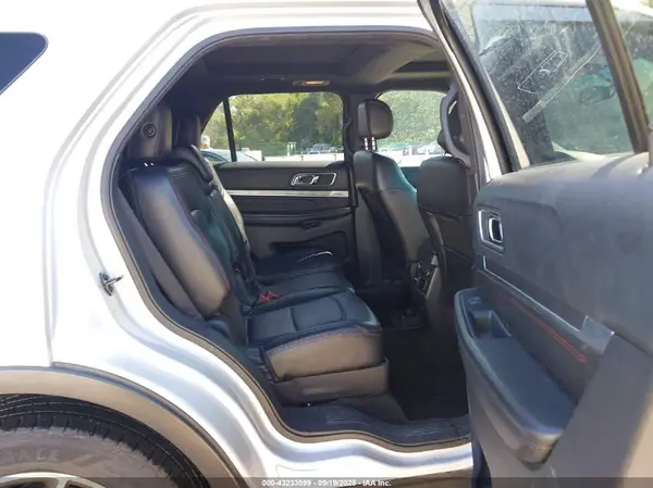 1FM5K8GT5GGB40802 2016 FORD EXPLORER - Image 8