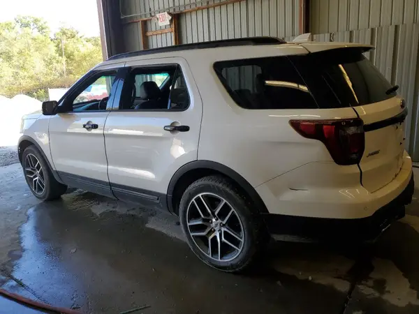1FM5K8GT5GGB60158 2016 FORD EXPLORER - Image 2