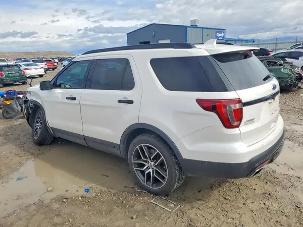 1FM5K8GT5GGC38423 2016 FORD EXPLORER - Image 2