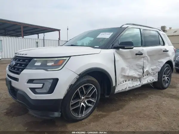 1FM5K8GT5GGC87038 2016 FORD EXPLORER - Image 2