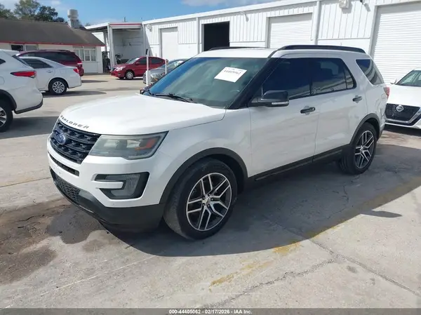 1FM5K8GT5GGD11774 2016 FORD EXPLORER - Image 2