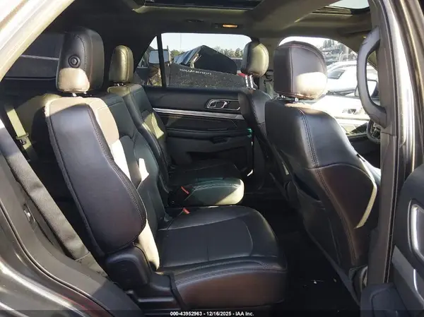 1FM5K8GT5HGA07118 2017 FORD EXPLORER - Image 8