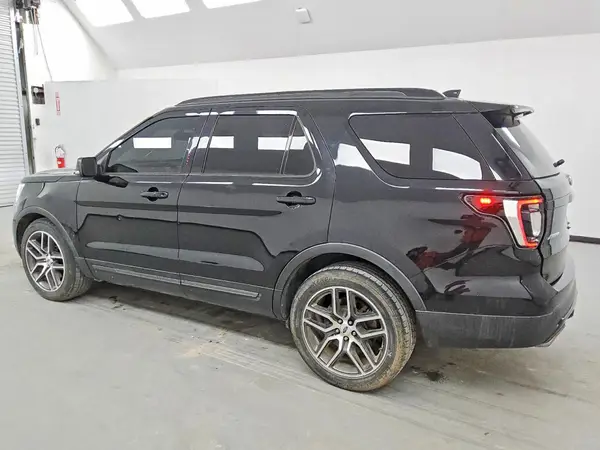 1FM5K8GT5HGA10620 2017 FORD EXPLORER - Image 2