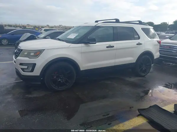 1FM5K8GT5HGA20614 2017 FORD EXPLORER - Image 2