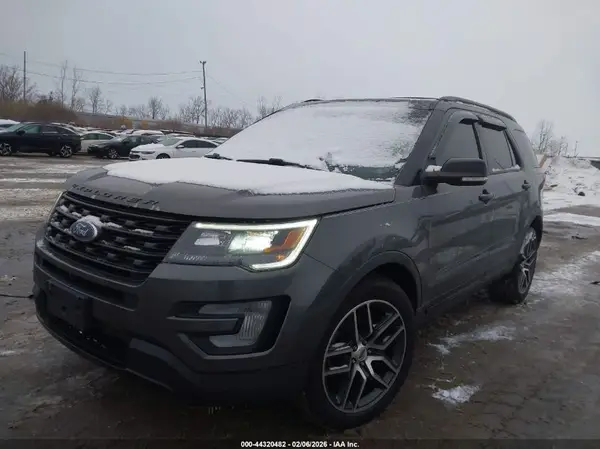 1FM5K8GT5HGA57940 2017 FORD EXPLORER - Image 2