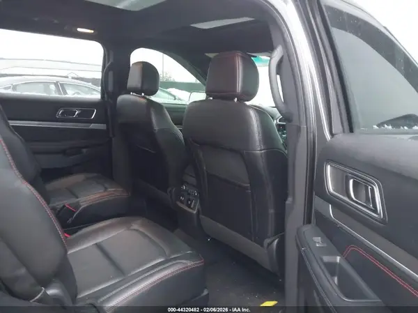 1FM5K8GT5HGA57940 2017 FORD EXPLORER - Image 8