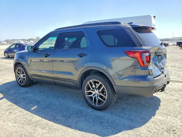 1FM5K8GT5HGA88461 2017 FORD EXPLORER - Image 2