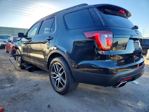 1FM5K8GT5HGB32264 2017 FORD EXPLORER - Image 2