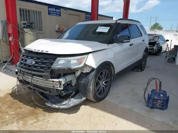 1FM5K8GT5HGB50537 2017 FORD EXPLORER - Image 2