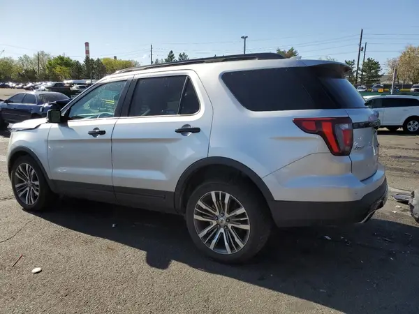 1FM5K8GT5HGB52899 2017 FORD EXPLORER - Image 2