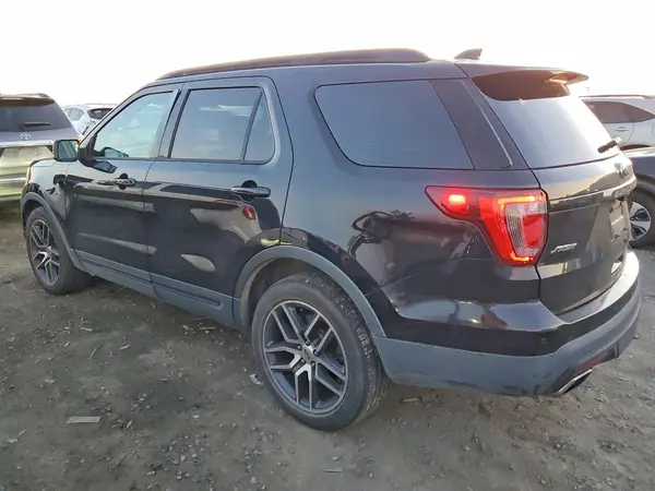 1FM5K8GT5HGB53650 2017 FORD EXPLORER - Image 2