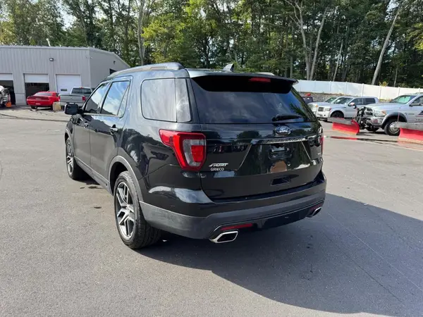 1FM5K8GT5HGC09831 2017 FORD EXPLORER - Image 2