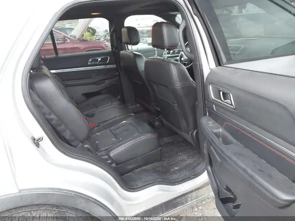 1FM5K8GT5HGC11076 2017 FORD EXPLORER - Image 8