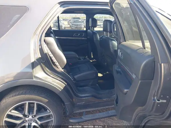 1FM5K8GT5HGD42329 2017 FORD EXPLORER - Image 8
