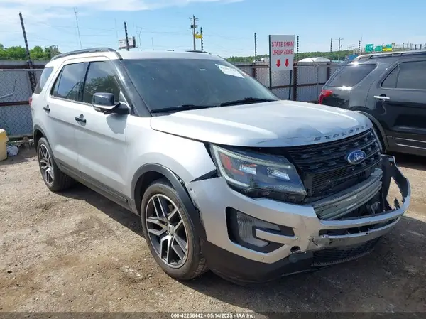 1FM5K8GT5HGD86928 2017 FORD EXPLORER - Image 1