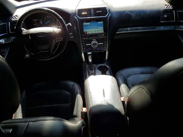 1FM5K8GT5HGE11648 2017 FORD EXPLORER - Image 8