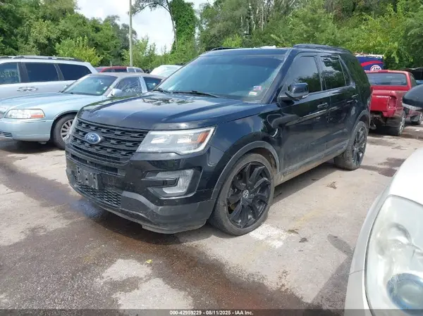 1FM5K8GT5HGE17482 2017 FORD EXPLORER - Image 2