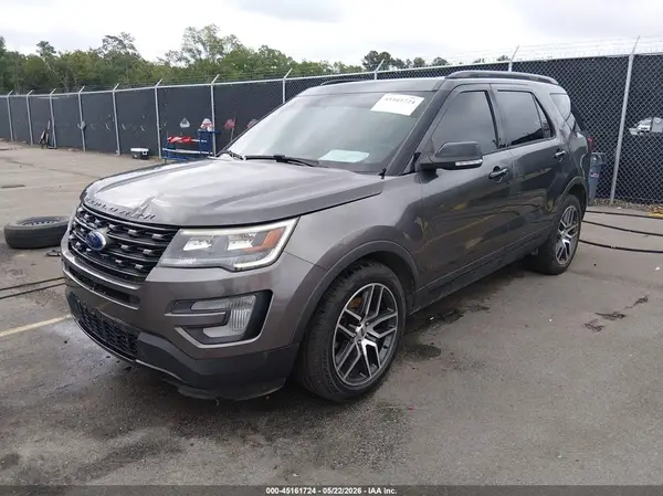 1FM5K8GT5HGE18535 2017 FORD EXPLORER - Image 2