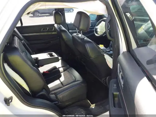 1FM5K8GT5HGE24240 2017 FORD EXPLORER - Image 8