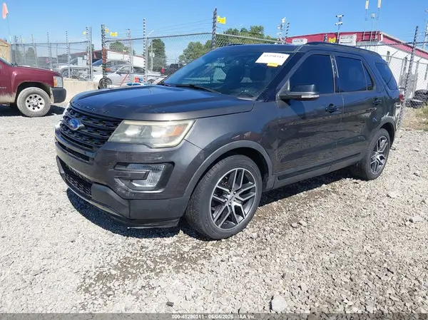 1FM5K8GT5HGE32239 2017 FORD EXPLORER - Image 2