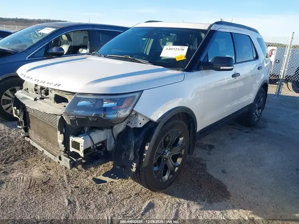 1FM5K8GT5JGA68393 2018 FORD EXPLORER - Image 2