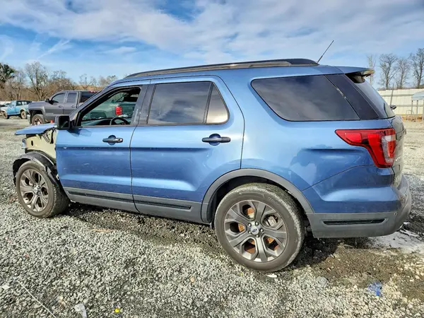 1FM5K8GT5JGA97098 2018 FORD EXPLORER - Image 2