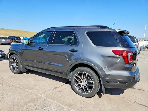 1FM5K8GT5JGB78893 2018 FORD EXPLORER - Image 2