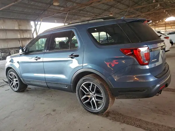 1FM5K8GT5JGC00617 2018 FORD EXPLORER - Image 2