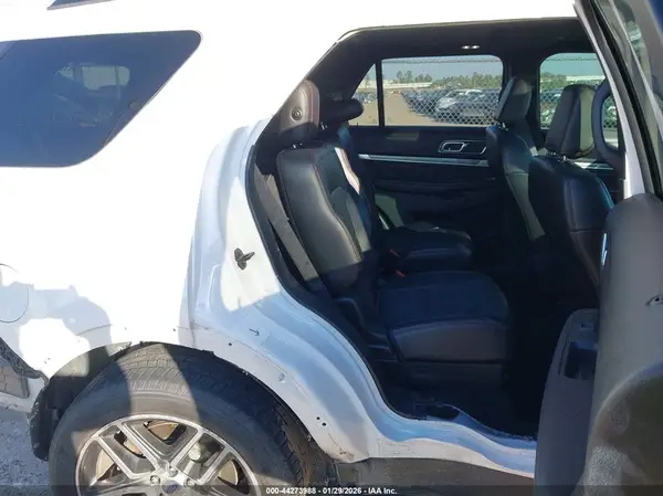 1FM5K8GT5JGC40759 2018 FORD EXPLORER - Image 8