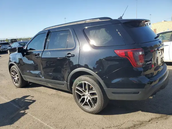1FM5K8GT5JGC67119 2018 FORD EXPLORER - Image 2