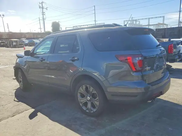 1FM5K8GT5JGC72546 2018 FORD EXPLORER - Image 2