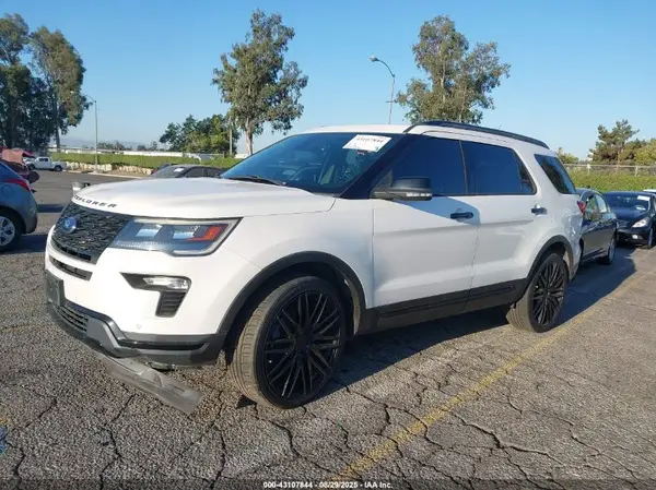 1FM5K8GT5JGC72711 2018 FORD EXPLORER - Image 2