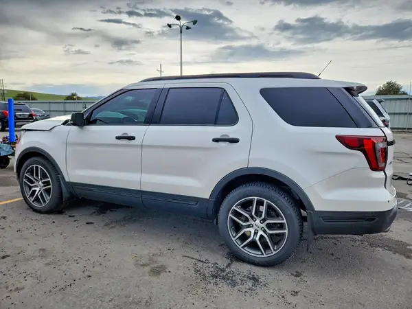 1FM5K8GT5JGC86205 2018 FORD EXPLORER - Image 2