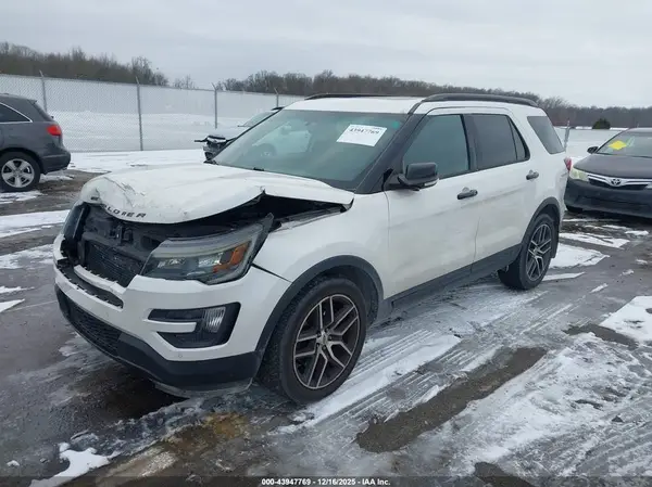 1FM5K8GT6GGA42894 2016 FORD EXPLORER - Image 2