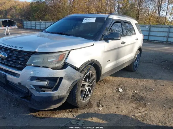 1FM5K8GT6GGA68525 2016 FORD EXPLORER - Image 2