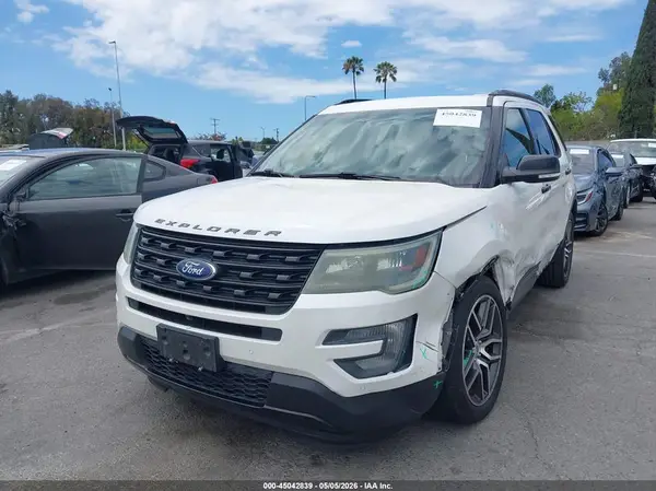 1FM5K8GT6GGB06075 2016 FORD EXPLORER - Image 2