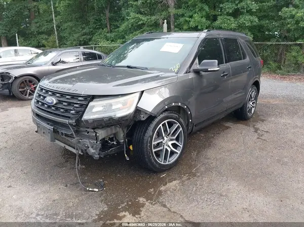 1FM5K8GT6GGB15956 2016 FORD EXPLORER - Image 2