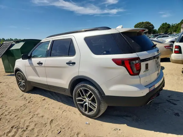 1FM5K8GT6GGB16041 2016 FORD EXPLORER - Image 2