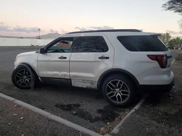 1FM5K8GT6GGB80063 2016 FORD EXPLORER - Image 2
