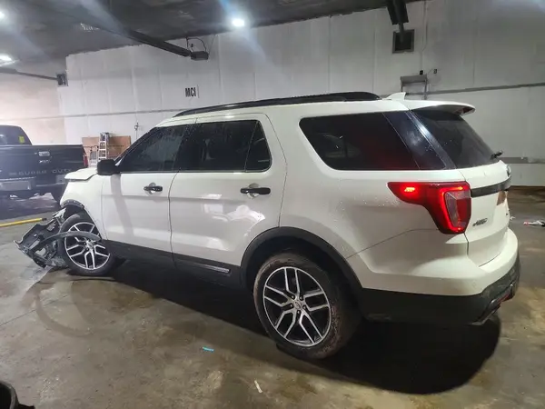 1FM5K8GT6GGC00778 2016 FORD EXPLORER - Image 2