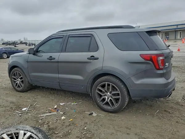 1FM5K8GT6GGC01512 2016 FORD EXPLORER - Image 2