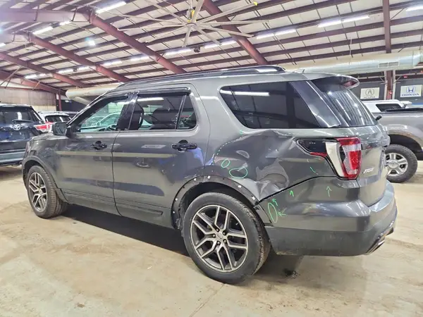 1FM5K8GT6GGC50256 2016 FORD EXPLORER - Image 2