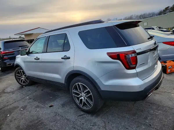 1FM5K8GT6GGC68854 2016 FORD EXPLORER - Image 2