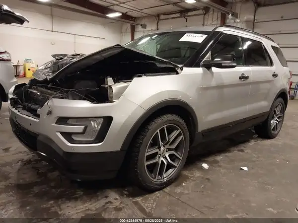 1FM5K8GT6GGD11153 2016 FORD EXPLORER - Image 2