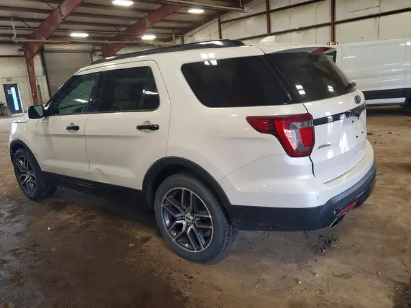 1FM5K8GT6HGA26499 2017 FORD EXPLORER - Image 2