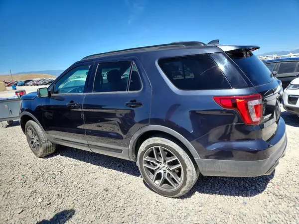 1FM5K8GT6HGA43271 2017 FORD EXPLORER - Image 2