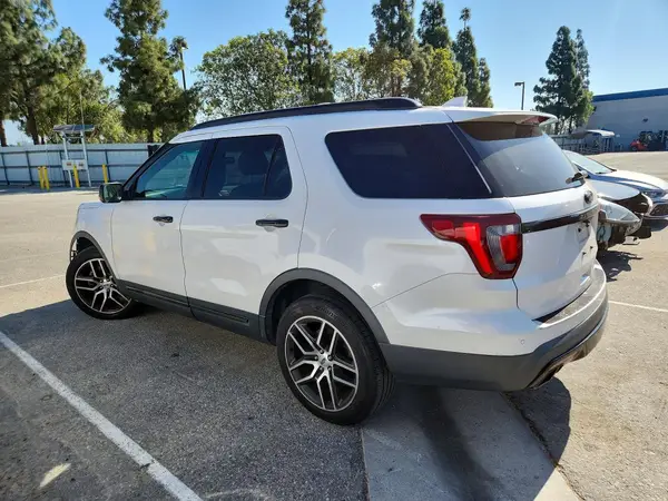 1FM5K8GT6HGA61012 2017 FORD EXPLORER - Image 2