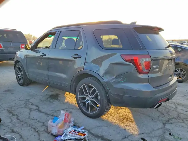 1FM5K8GT6HGB05946 2017 FORD EXPLORER - Image 2